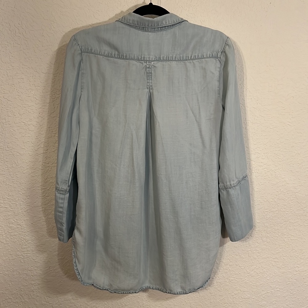 Cloth & Stone Button-Down, size medium. - Picture 10 of 12